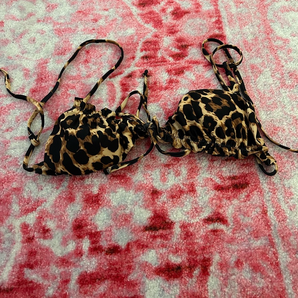 Shein bikini top size small